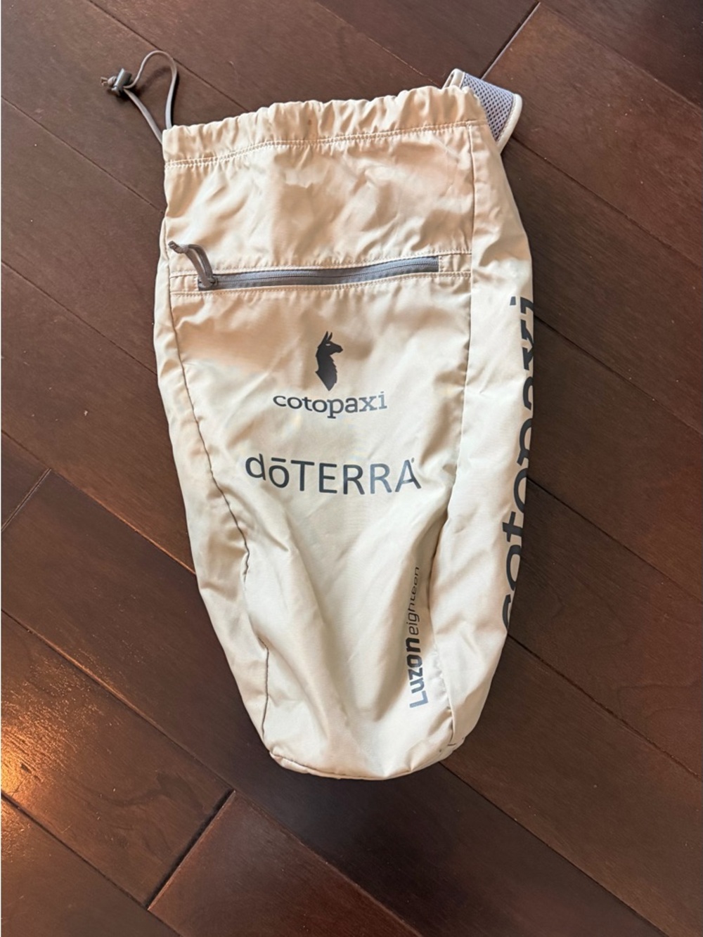 Cotopaxi DōTERRA Luzon Eighteen Backpack Bag Biege Tan EUC